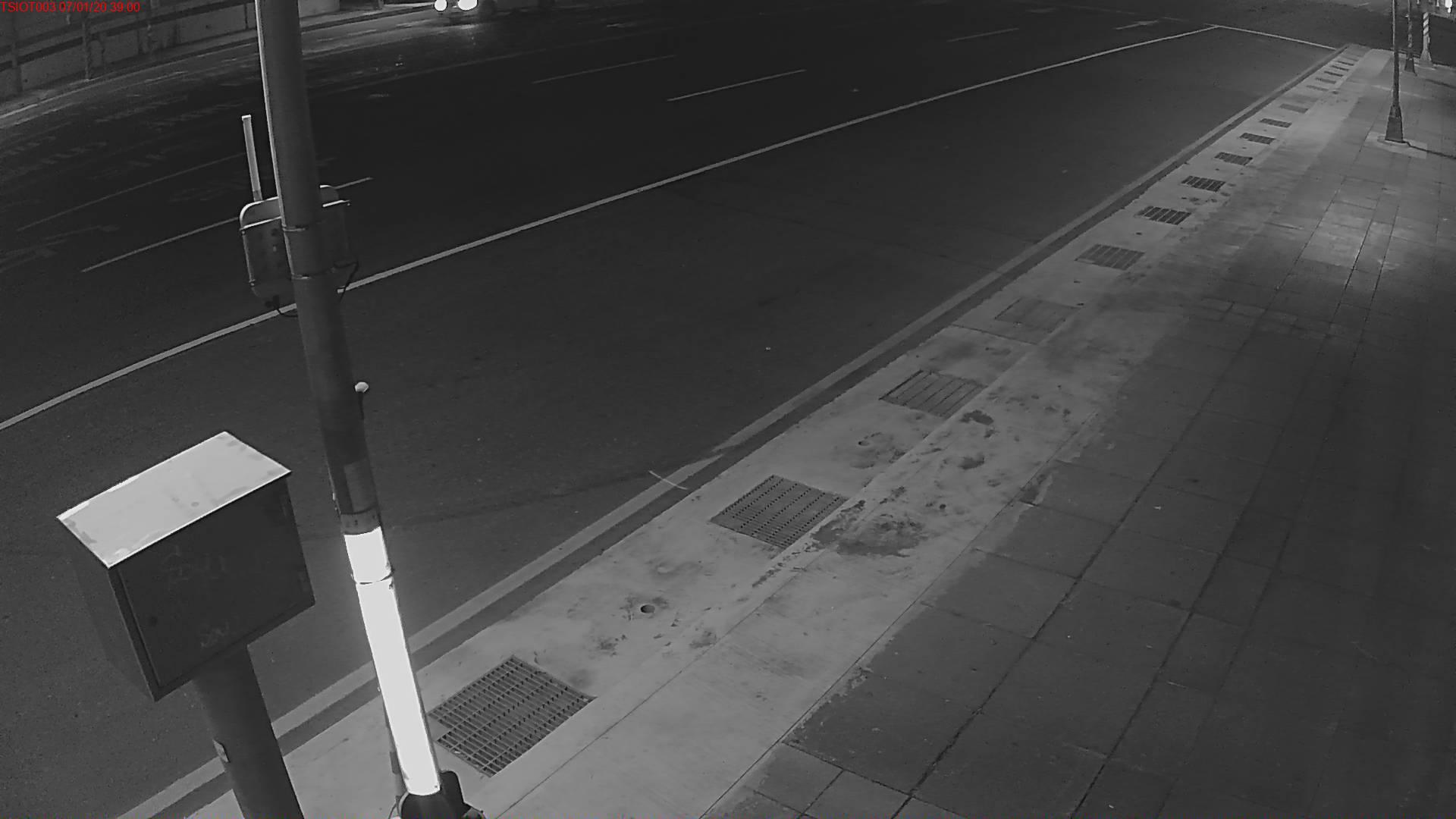 高雄水情淹水即時影像：中正一路高速公路涵洞下方 cctv 監視器 即時交通資訊